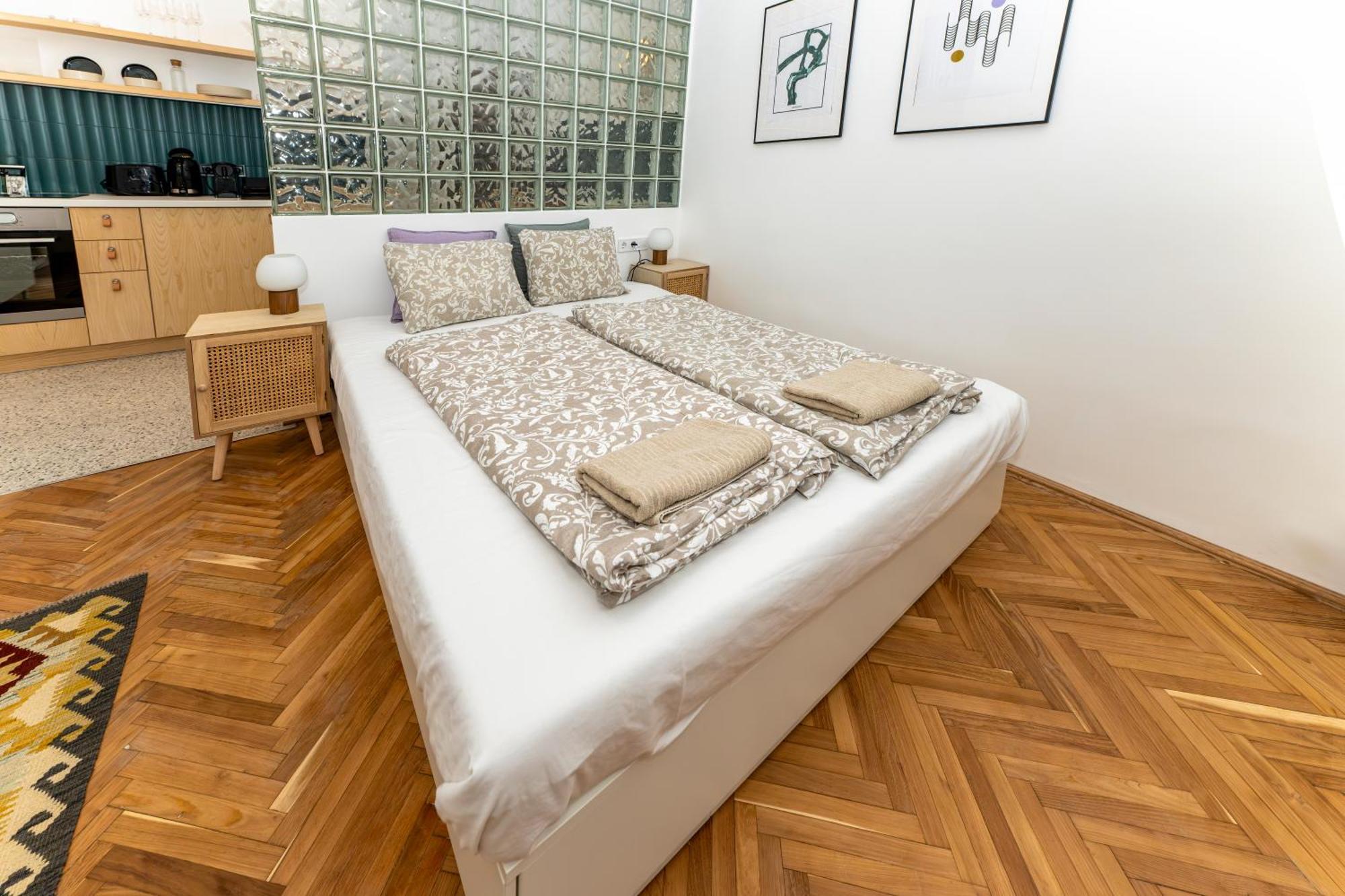 Apartment Sip 7 Fancy Near Synagogue *